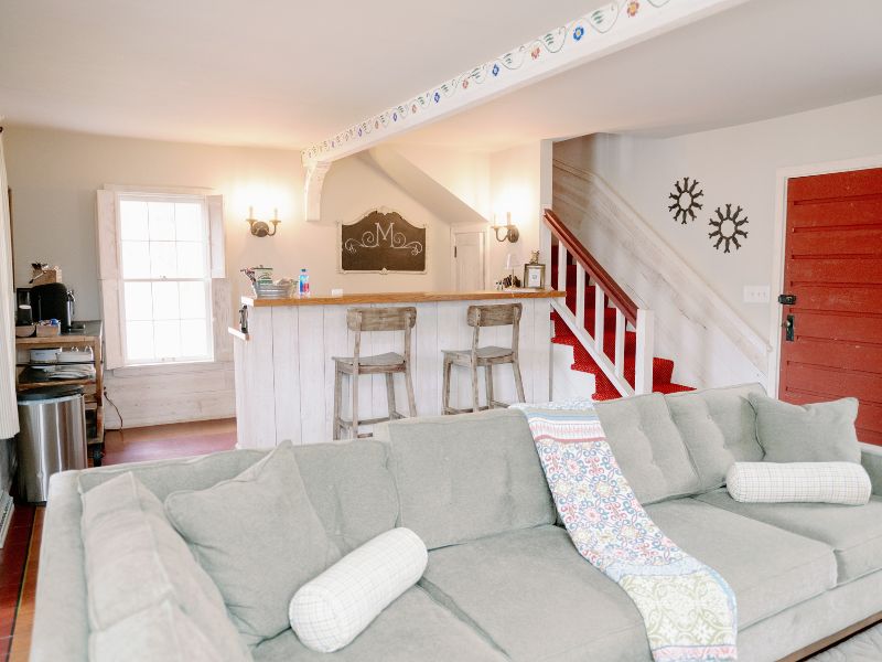 Red Horse Inn Image