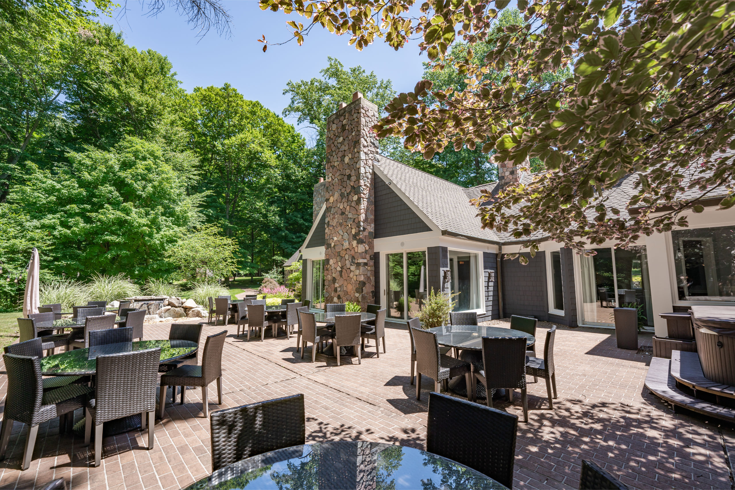 How to Plan an Unforgettable Family Reunion at The Morris Estate