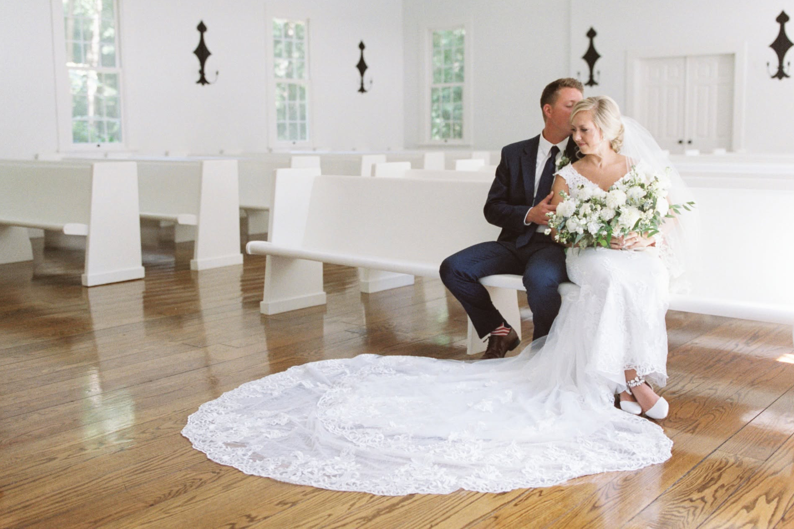 Wedding Photo Location Guide: The Most Stunning Spots at The Morris Estate in Niles, MI